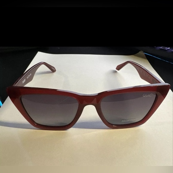 Quay Australia Red Sunglasses - Picture 1 of 4